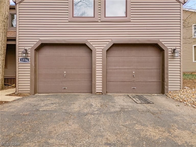 1536 Baycrest Drive, Canton, OH - Photo 6