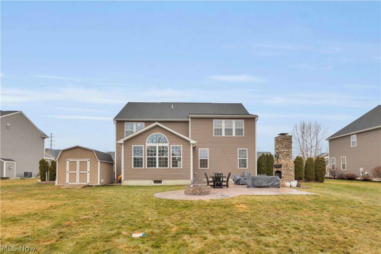 3147 Fairview Drive, Avon, OH - Photo 5