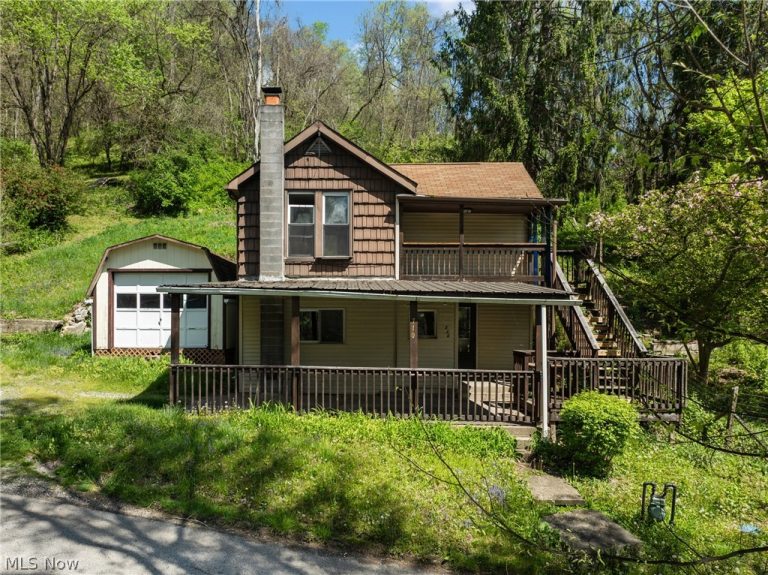 710 Cemetery Road, Martins Ferry, OH, 43935