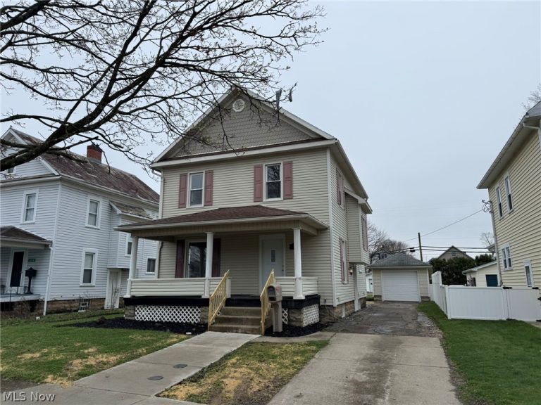 728 Oak Street, New Philadelphia, OH, 44663