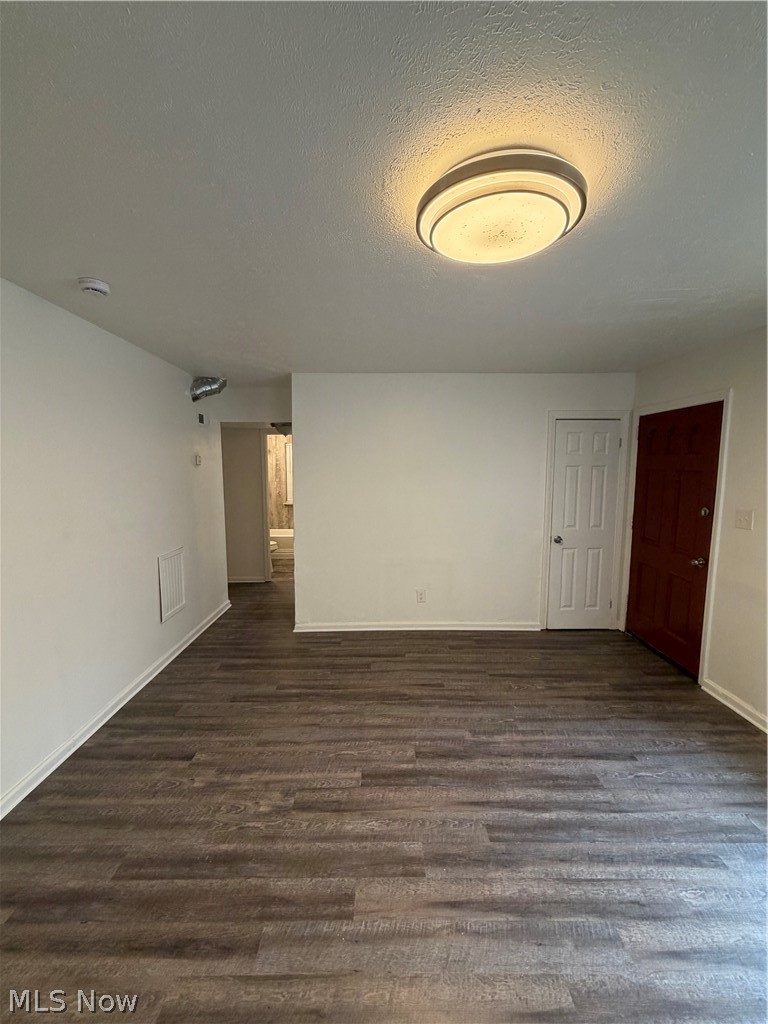 11912 Holborn Avenue, Cleveland, OH - Photo 3