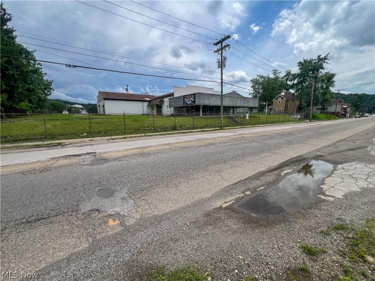 1340 Pennsylvania Avenue, East Liverpool, OH - Photo 4