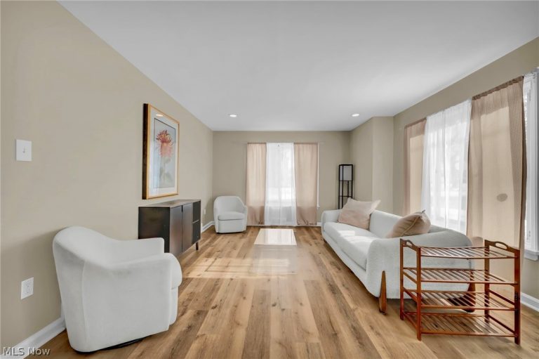 926 Winton Avenue, Akron, OH - Photo 6