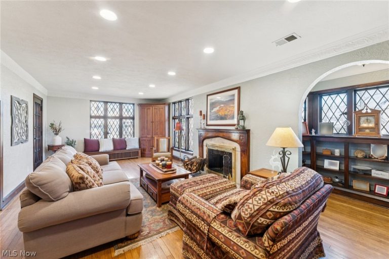 3616 Sutherland Road, Shaker Heights, OH - Photo 3