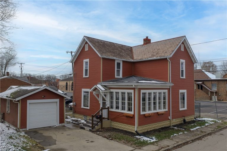 214 Poplar Street, Dover, OH, 44622