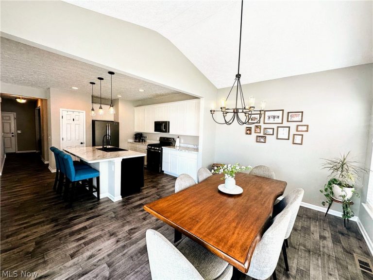 37437 White Feather Avenue, North Ridgeville, OH - Photo 5