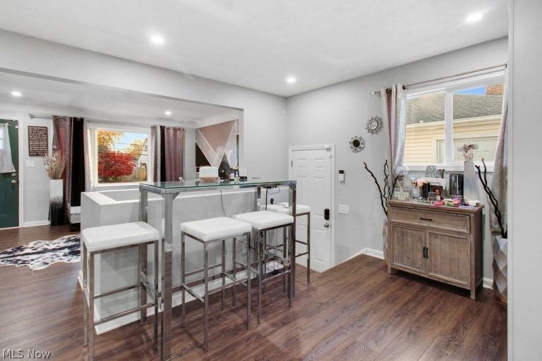 16084 Harrison Drive, Brook Park, OH - Photo 6