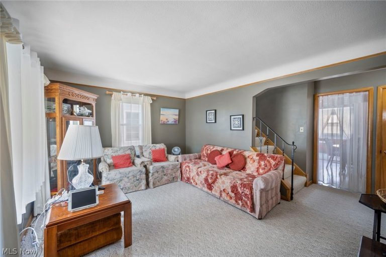 13019 Darlington Avenue, Garfield Heights, OH - Photo 6