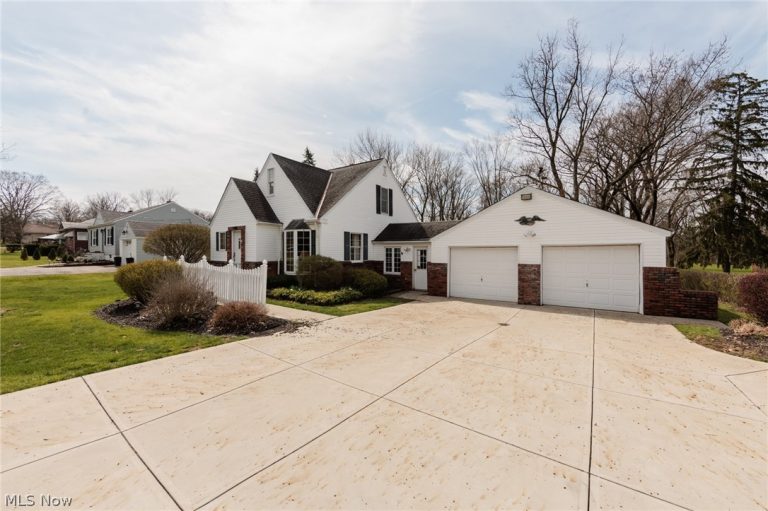 10136 Ridge Road, North Royalton, OH - Photo 3