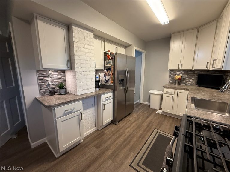 411 270th Street, Euclid, OH - Photo 4