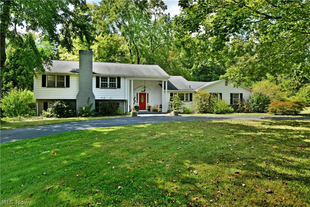 4810 Logan Way, Hubbard, OH