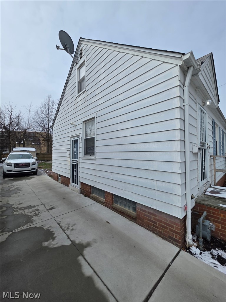 1566 195th Street, Euclid, OH - Photo 3