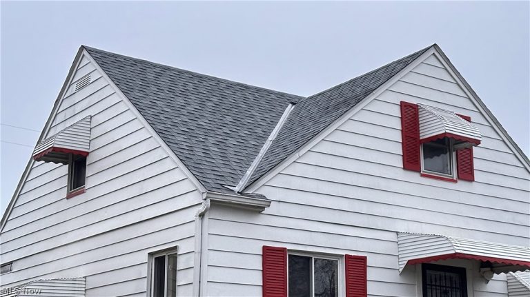 19513 Beverly Avenue, Maple Heights, OH - Photo 3
