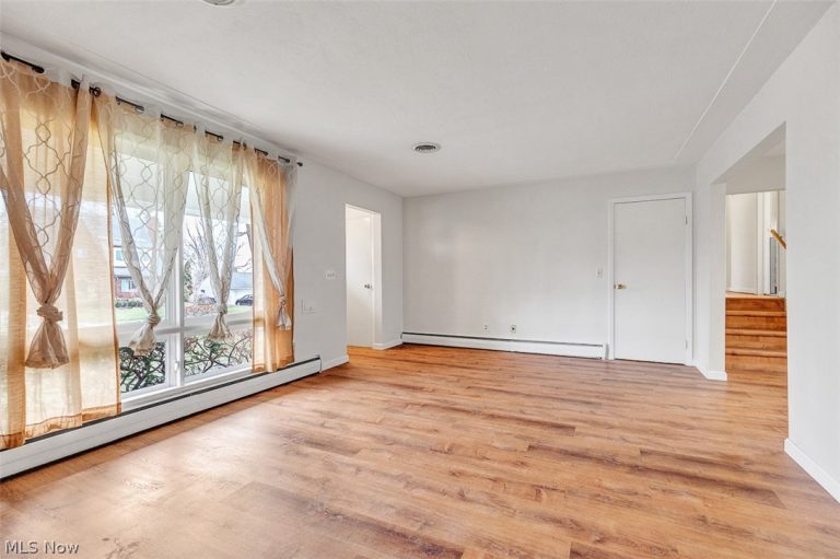 165 Woodhill Drive, Amherst, OH - Photo 6