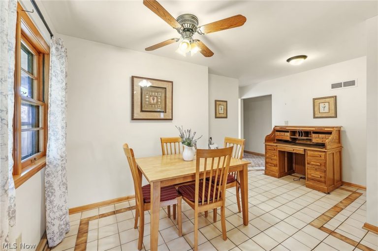 4704 Garrett Drive, Norton, OH - Photo 5