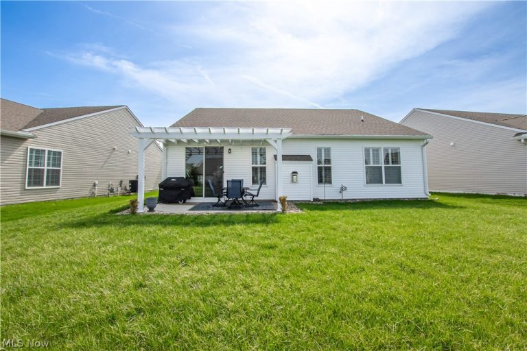 848 Cedar Crest Drive, Elyria, OH - Photo 4
