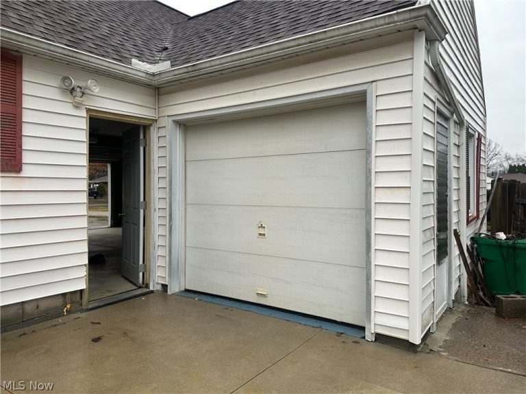 3824 Valacamp Avenue, Warren, OH - Photo 4