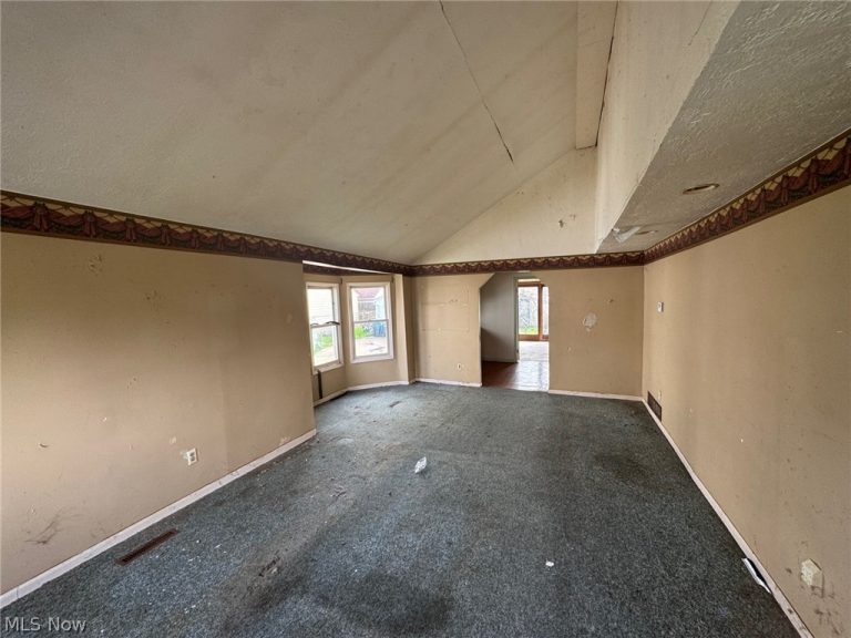 1231 346th Street, Eastlake, OH - Photo 8