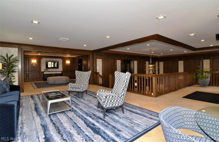 5200 Three Village Drive #LLC, Lyndhurst, OH - Photo 3