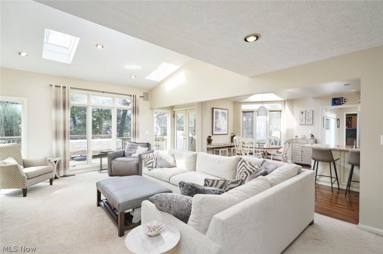 483 Beaverbrook Drive, Bath, OH - Photo 6