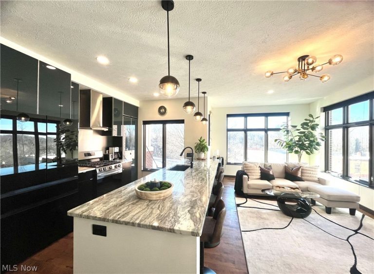 121 Howard Street, Akron, OH - Photo 5