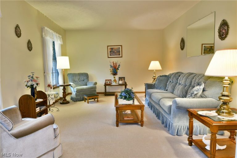 284 Wae Trail, Cortland, OH - Photo 8