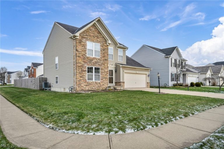 147 Stone Ridge Way, Berea, OH - Photo 3