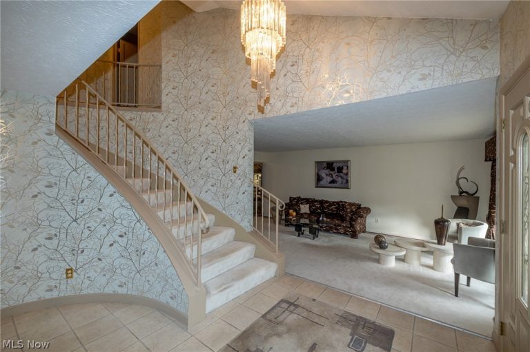 13576 Fairwinds Drive, Strongsville, OH - Photo 4