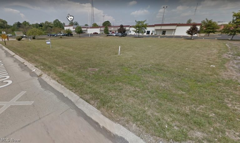Main, Hubbard, OH, 44425