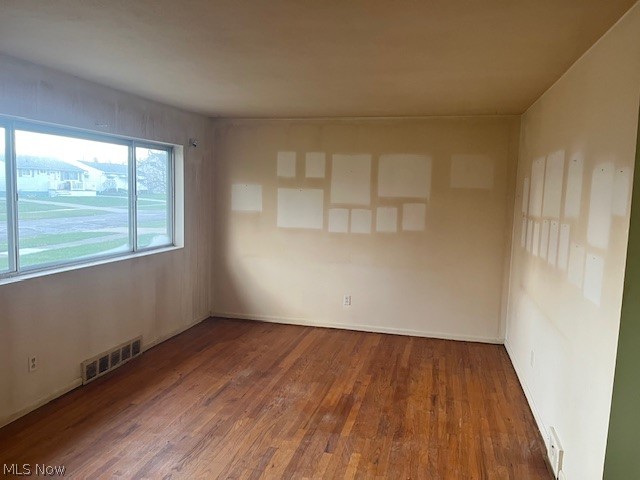 6330 Stonecrest Drive, Brook Park, OH - Photo 4