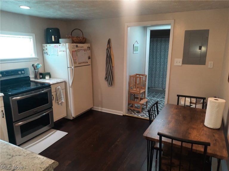 7014 Pymatuning Lake Road, Andover, OH - Photo 3