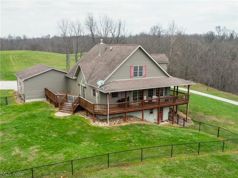 18579 Hobbler Lane, Lore City, OH - Photo 4