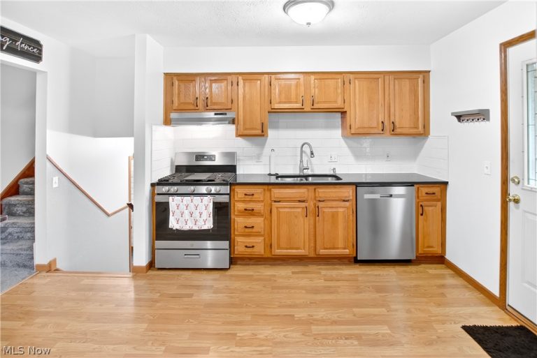 3802 Bramblewood Drive, Brunswick, OH - Photo 4