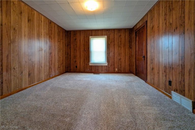 7538 Wolfes Crossing Road, Gnadenhutten, OH - Photo 4