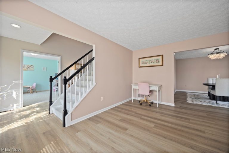 945 Red Tailed Lane, Amherst, OH - Photo 8