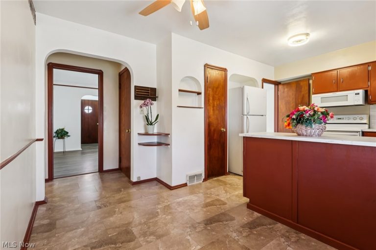 4252 Ridgeview Road, Cleveland, OH - Photo 5