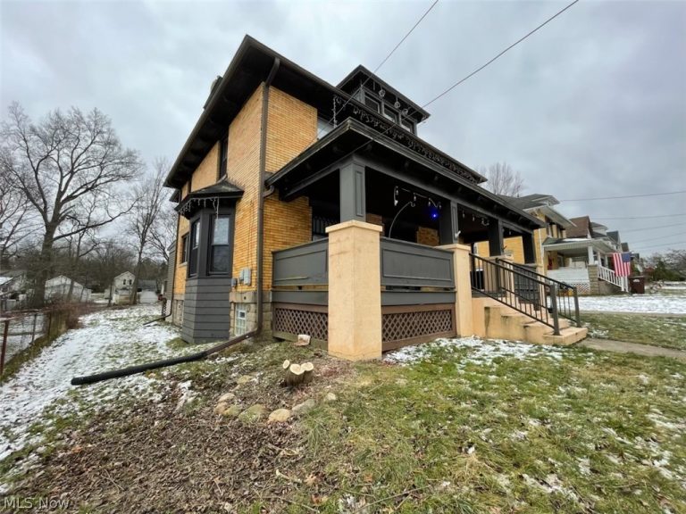 340 Prospect Street, Ravenna, OH - Photo 2