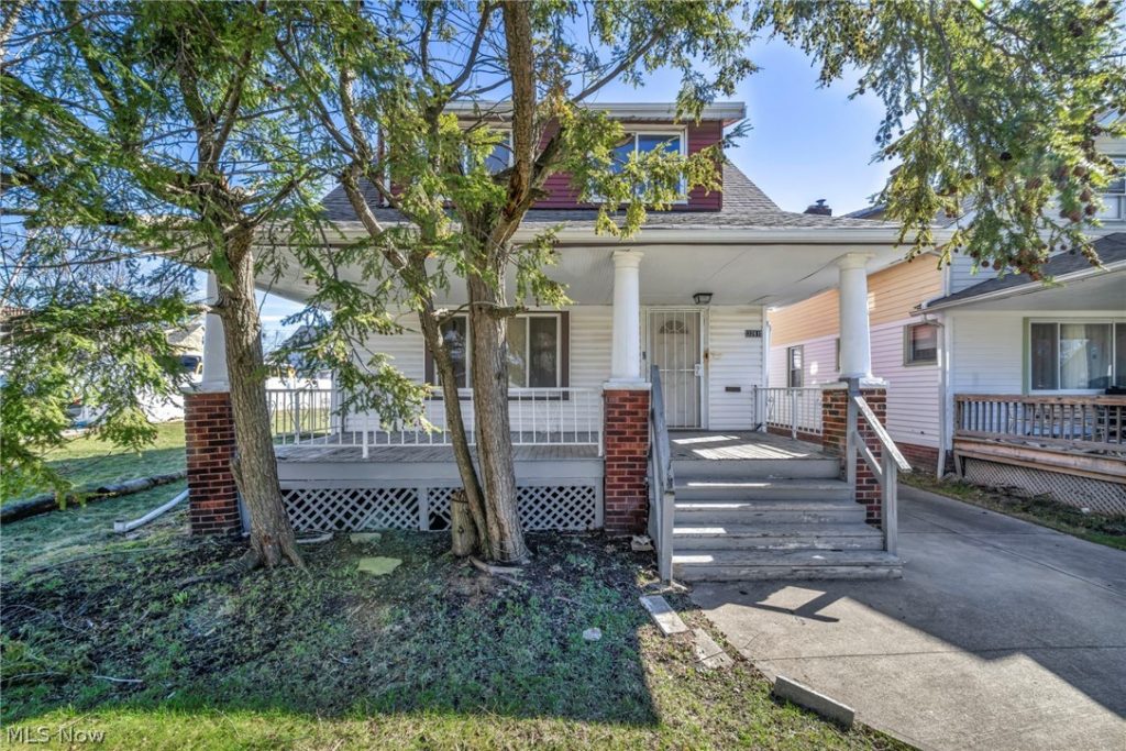 3261 119th Street, Cleveland, OH