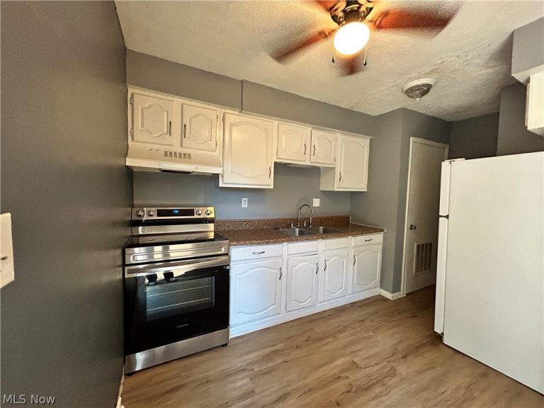 365 12th Street #3, Weirton, WV - Photo 4