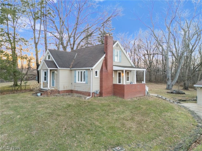 3363 Shepler Church Avenue, Canton, OH - Photo 2