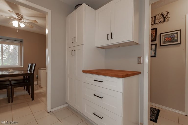 8210 Deepwood Boulevard #11-5, Mentor, OH - Photo 6