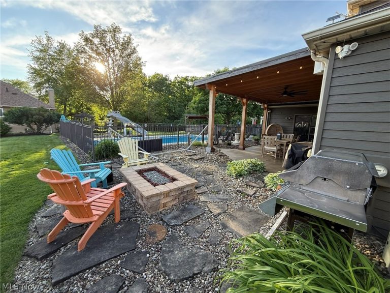 14666 Regency Drive, Strongsville, OH - Photo 6