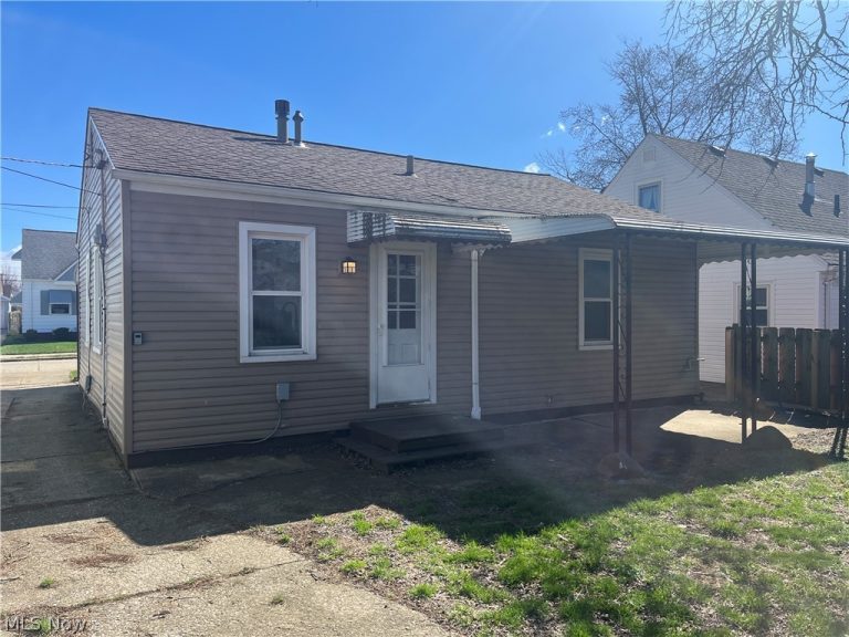 4464 138th Street, Cleveland, OH - Photo 3