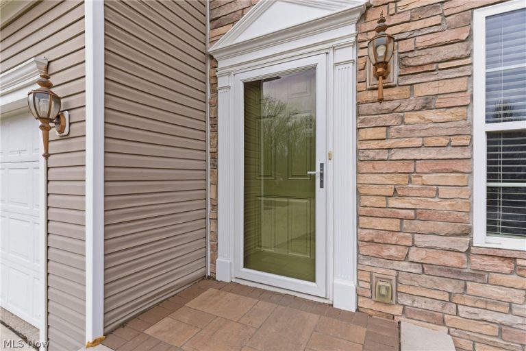 7004 Fallow Way, Lorain, OH - Photo 6