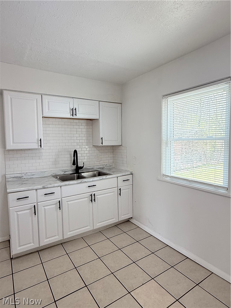 18505 Raymond Street, Maple Heights, OH - Photo 6
