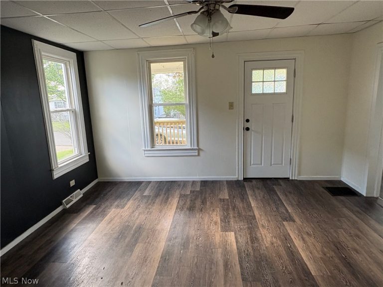770 Martin Street, East Palestine, OH - Photo 3