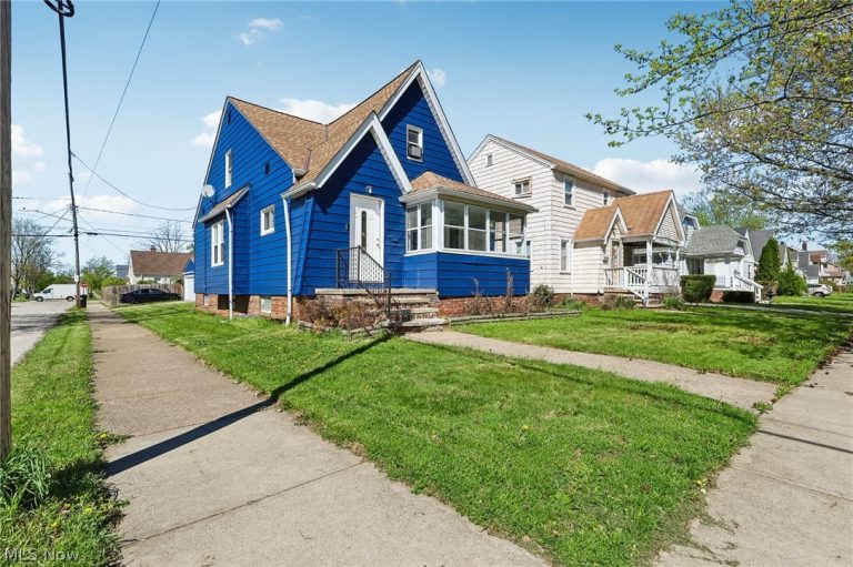 13618 Wainstead Avenue, Cleveland, OH - Photo 3