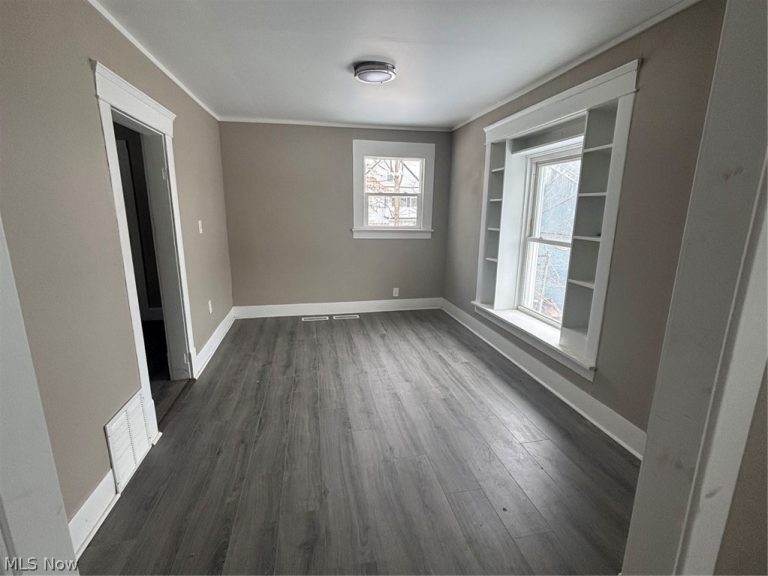 750 Brown Street, Akron, OH - Photo 8