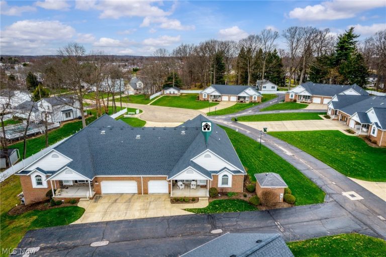 1450 Cove Street, Uniontown, OH - Photo 2
