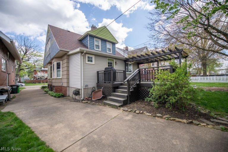 716 Dawson Street, Uhrichsville, OH - Photo 4